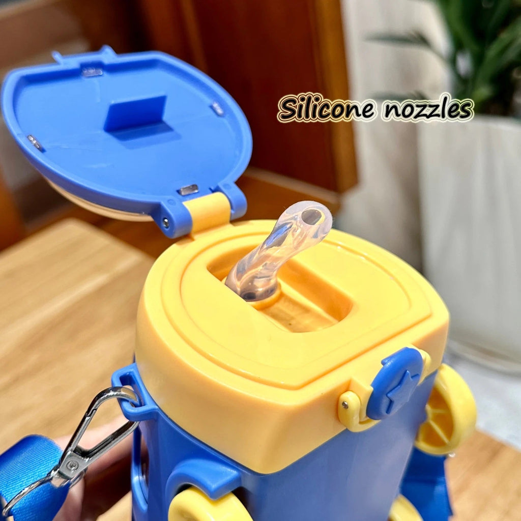 Submarine Cartoon Bottle With Straw Large Capacity 550ML